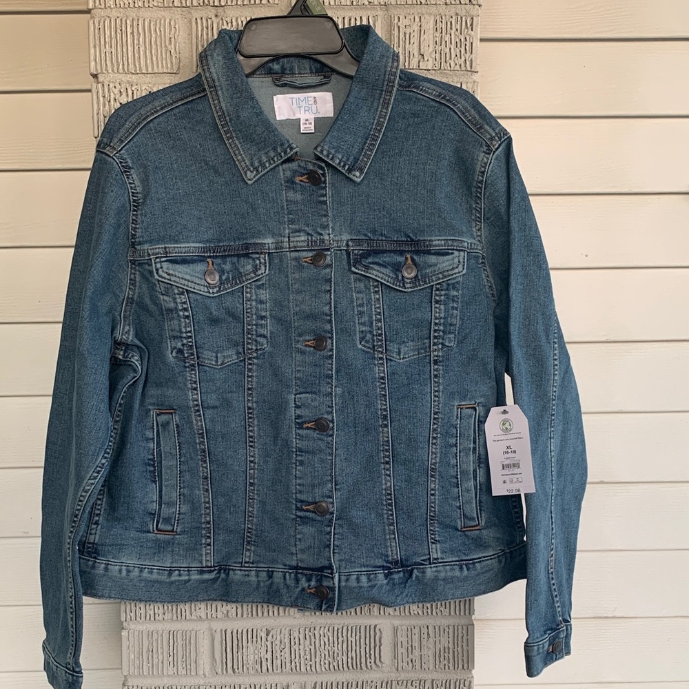 Time and Tru Women’s Classic Blue Denim Jacket Size XL NWT
